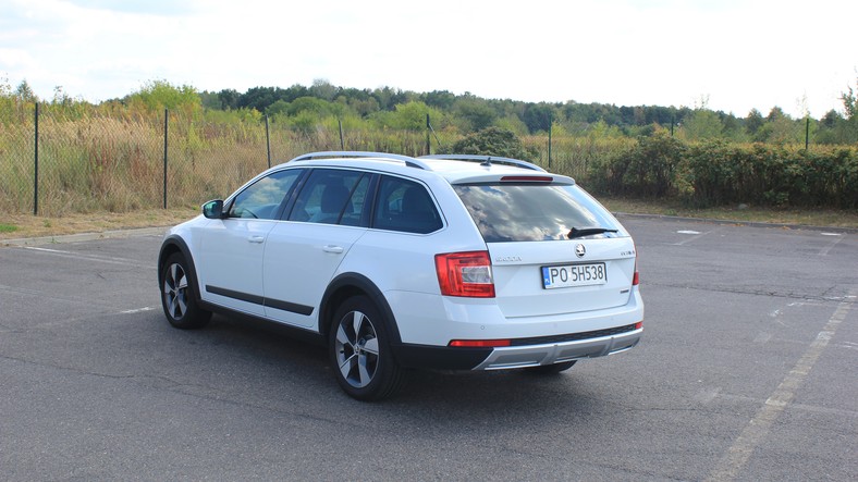 Front assist skoda