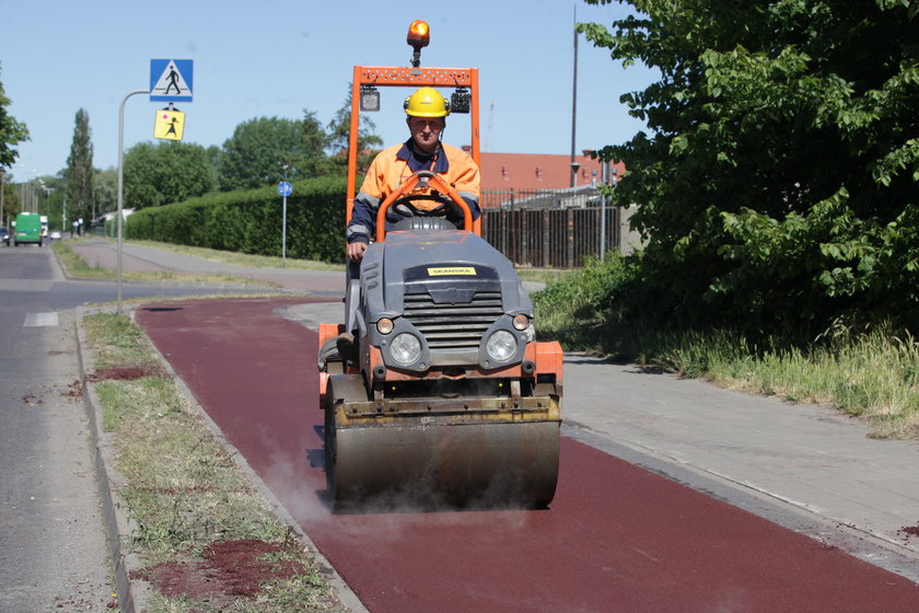 Remontują ścieżkę rowerową w Nowym Porcie