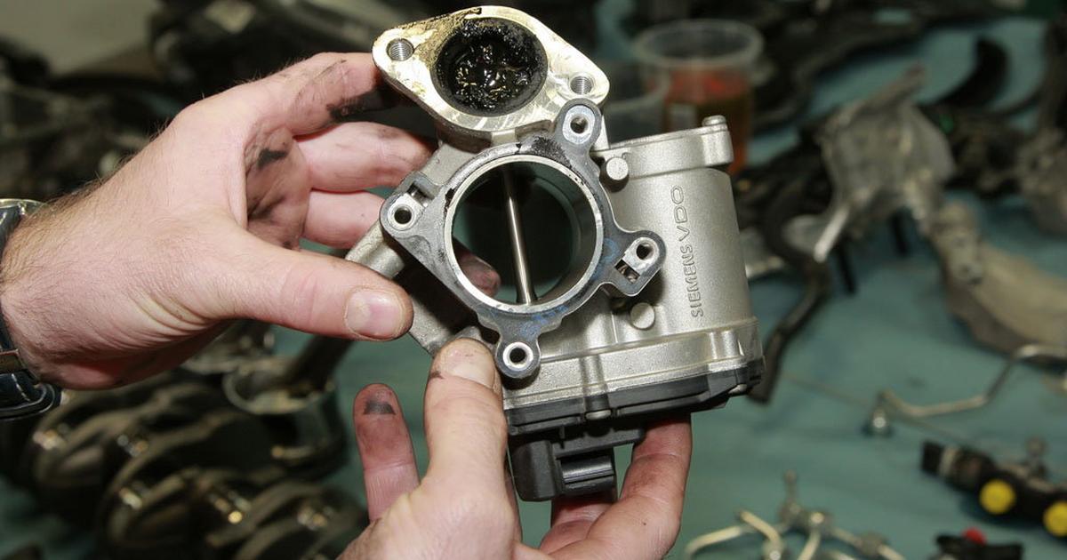 Zawór EGR objawy, cena, usterki. Jak sprawdzić czy zawór EGR działa