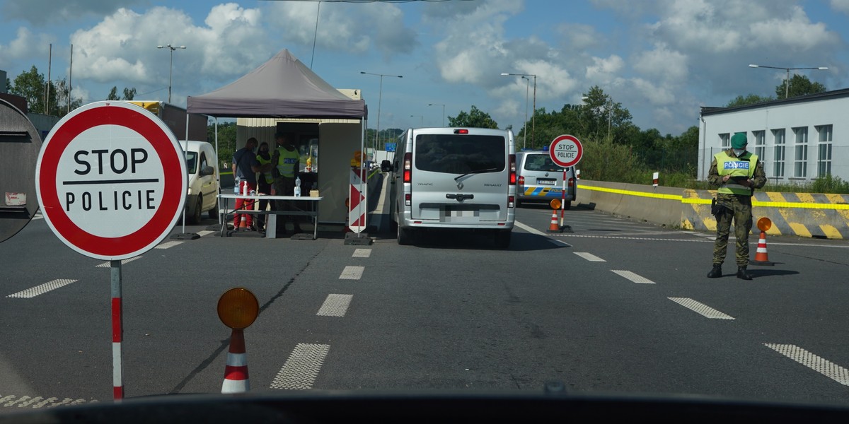 Czesi zaostrzają zasady przekraczania swoich granic. Chodzi o zmniejszenie ryzyka zakażeń.