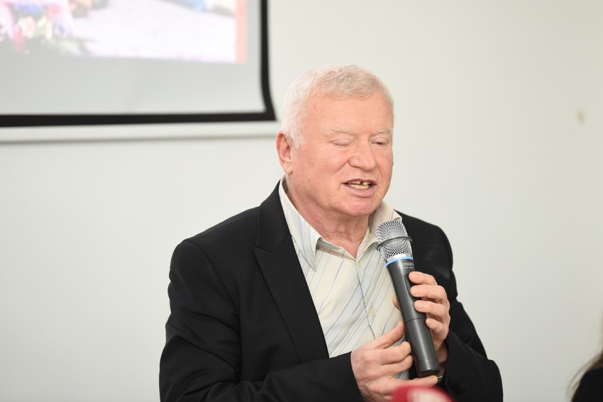 Nama je svojstvena borba, pre svega protiv sopstvenog hendikepa, a u toj borbi i savladavanje svih prepreka. Hvala svima koji su na bilo koji način dali svoj doprinos da nam 2023. bude uspešna - rekao je Milan Stošić, predsednik Saveza slepih Srbije 