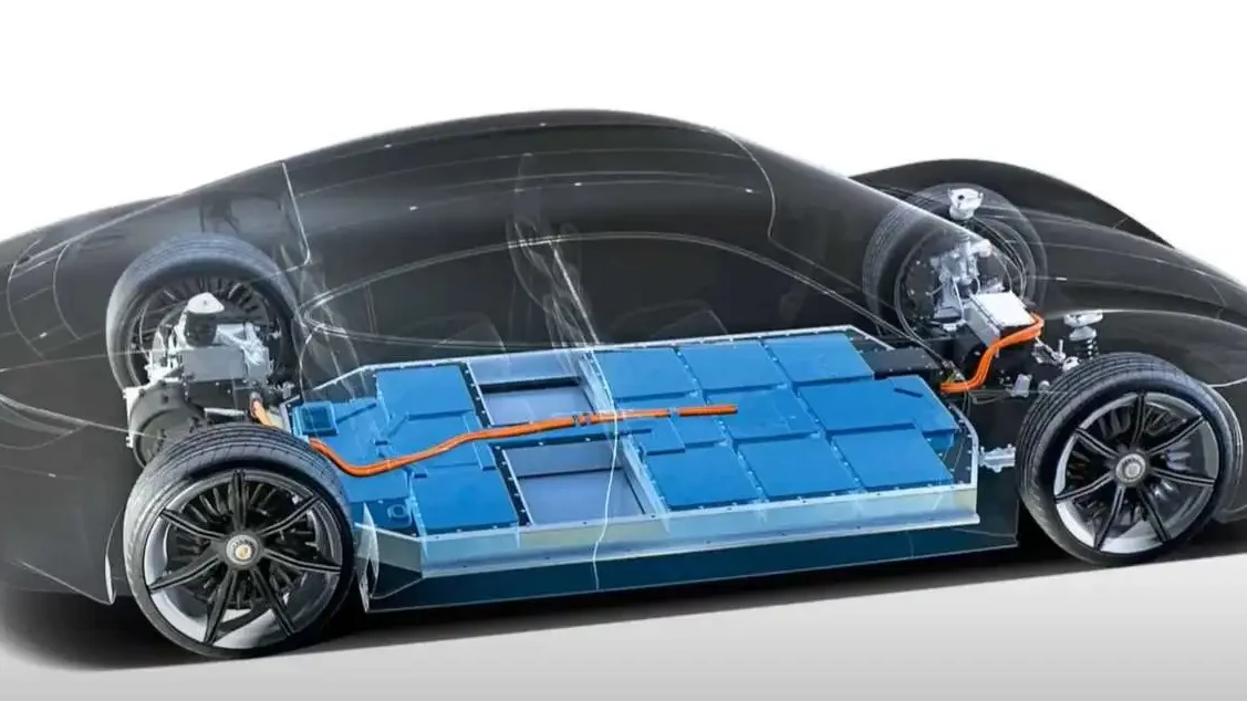 Batérie v elektromobiloch prechádzajú desiatkami bezpečnostných testov. Musia vydržať nárazy, prepichnutie a extrémne teploty od mínus 40 do plus 60 stupňov. 