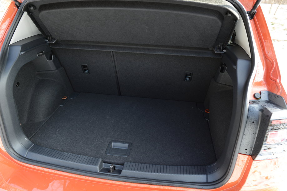 Volkswagen T-Cross ma duży bagażnik o objętości 455 litrów.
