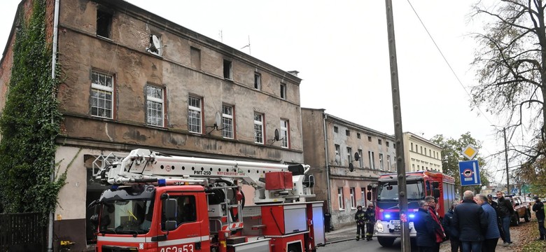 Tragiczny pożar w Inowrocławiu. Są już wyniki sekcji zwłok kobiety i trzech córeczek