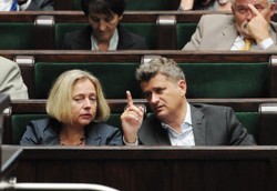 Wanda Nowicka zostaje w klubie Ruchu Palikota. Na razie