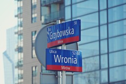 Wojewoda nadał nazwę ulicy, gmina łatwo jej nie zmieni. Samorządy oburzone