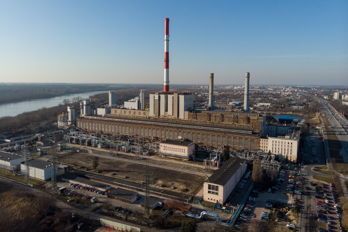 Jak ogrzać Warszawę? Na stole leżą trzy scenariusze