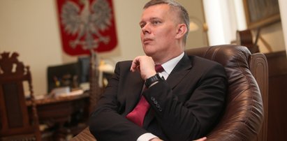 Siemoniak oburzony: nie pożyczą nam nawet PlayStation!