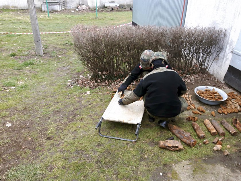 Pocisk eksplodował w garażu w Biechowie k. Nysy