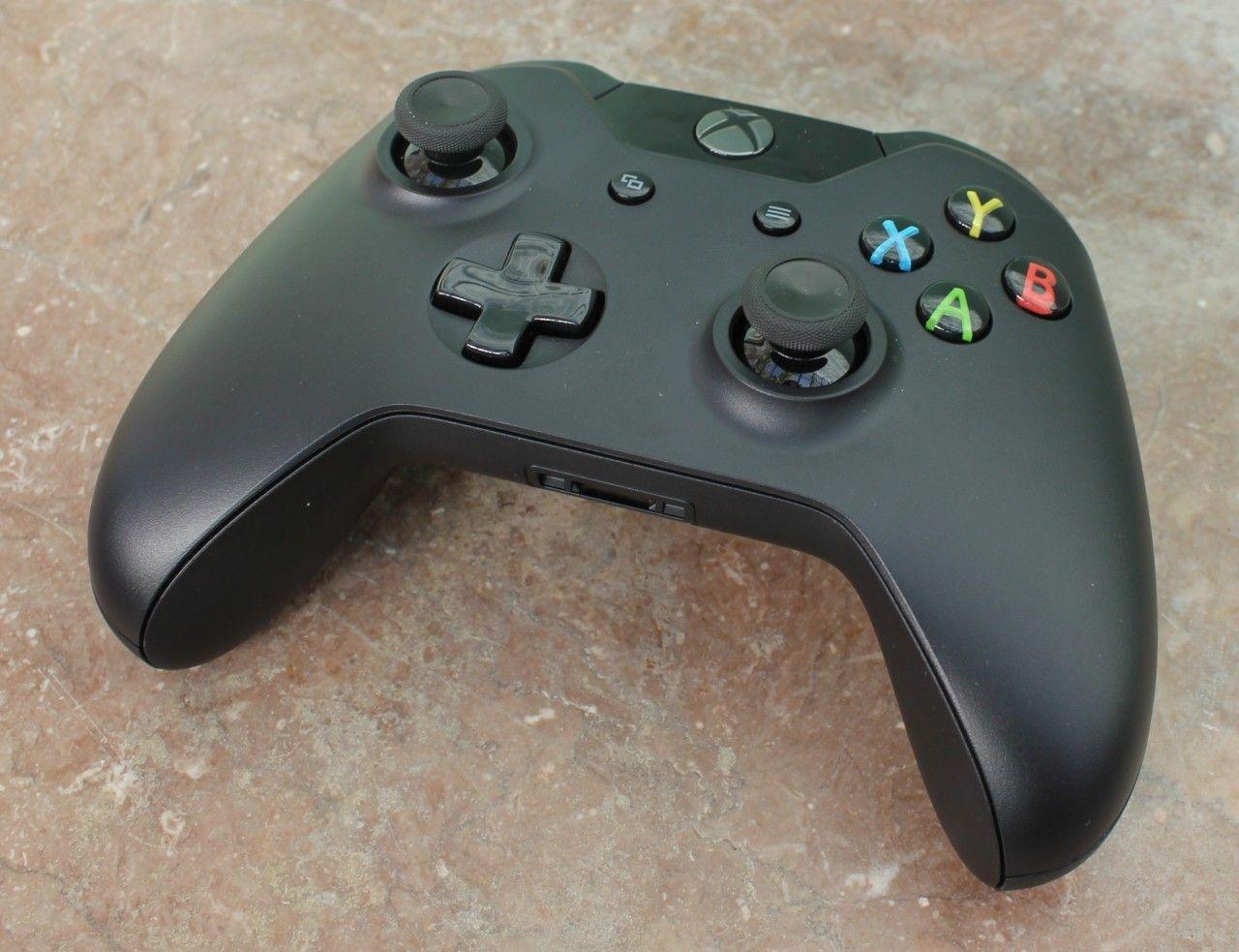 Ovládač Xboxu One stavil na osvedčený koncept