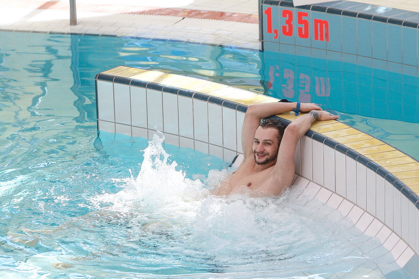 Kamil Kuroczko na basenie