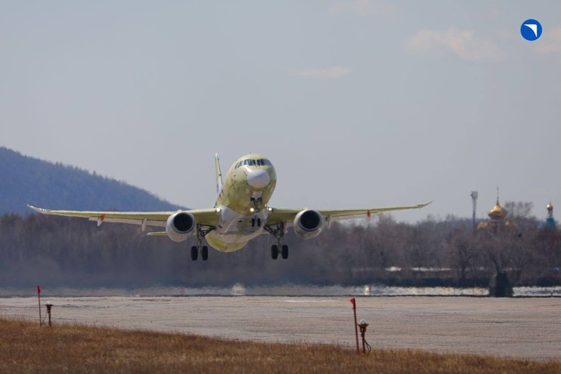 Superjet SJ-100