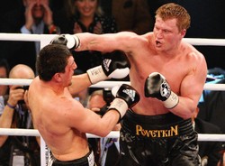 Powietkin obronił pas WBA. Zobacz, jak pokonał Hucka