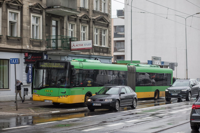 Zawaliła się podłoga w kamienicy na Jeżycach