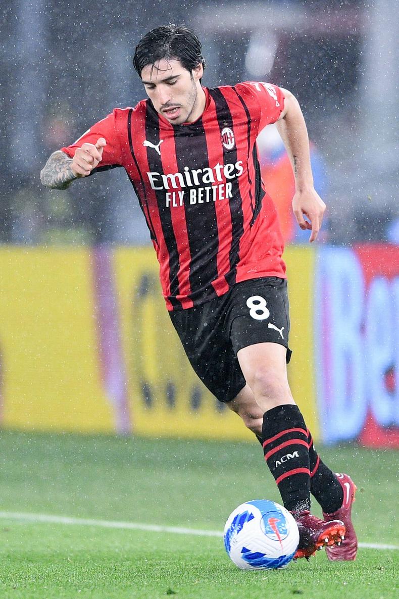 Sandro Tonali of AC Milan during the Serie A match