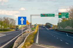 Ważna informacja dla kierowców. Całodobowa blokada S7. Jak ją objechać?