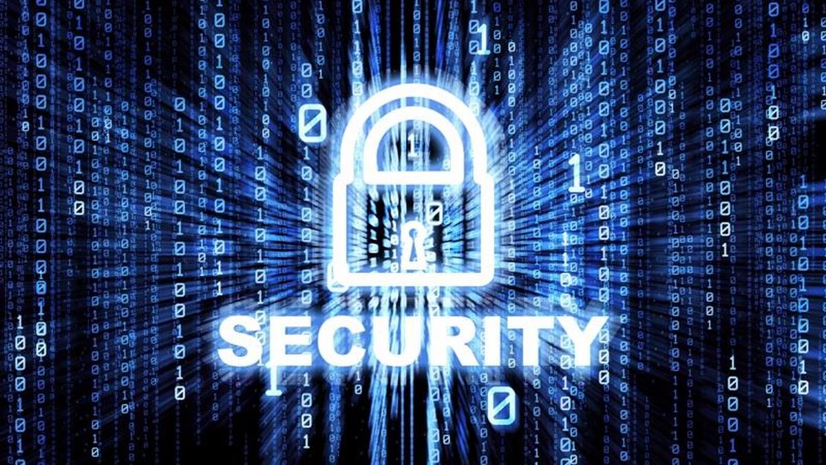 security hakerzy wirus niebezpieczeństwo 