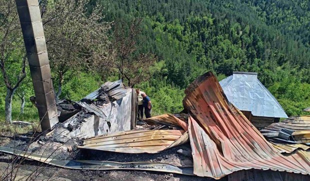 Izzgorela kuća porodice Jarčević kod Brodareva