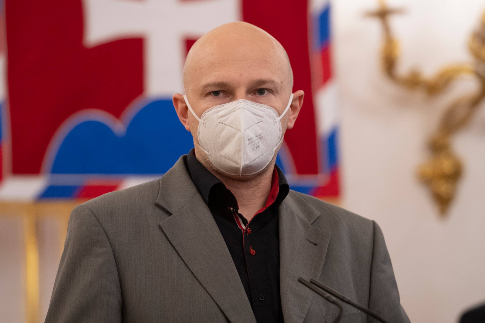 Virológ Boris Klempa. 