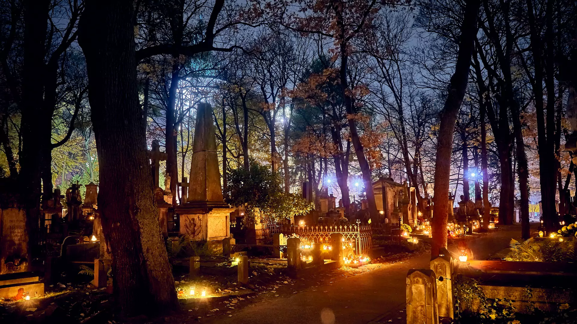 Sennik cmentarz: co oznacza sen o cmentarzu?