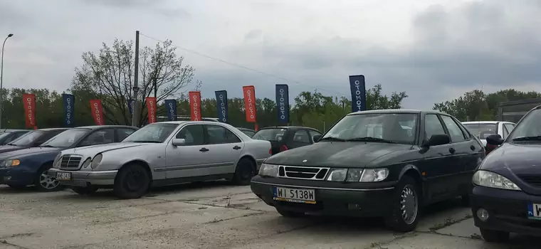 Auto za grosze - sprawdzamy ofertę komisów z tanimi samochodami