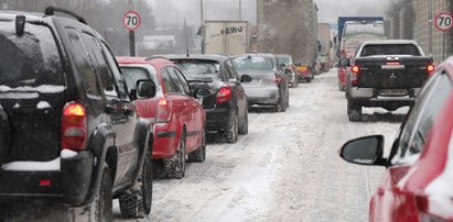 Zima w Łodzi. Utrudnienia, korki, nerwy