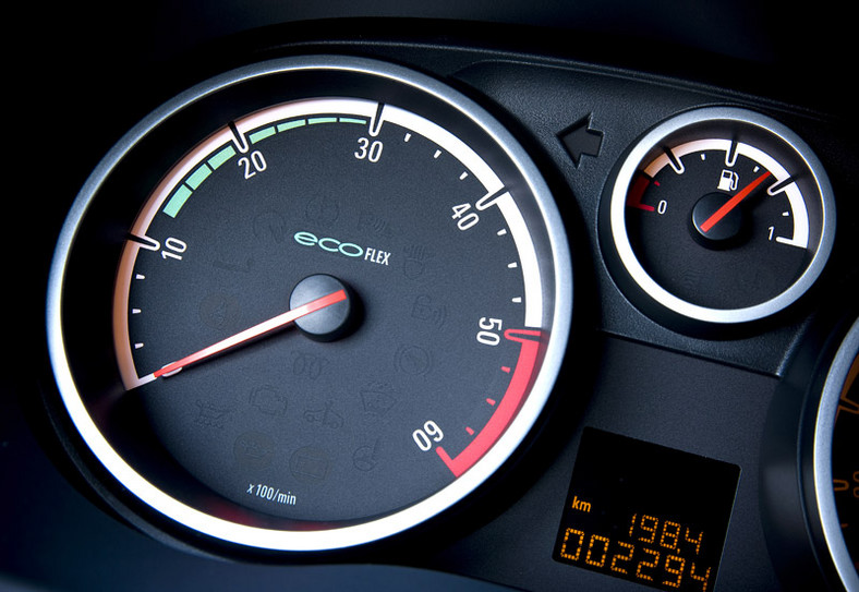 Opel Corsa i Astra ecoFLEX - lżejsze i oszczędniejsze