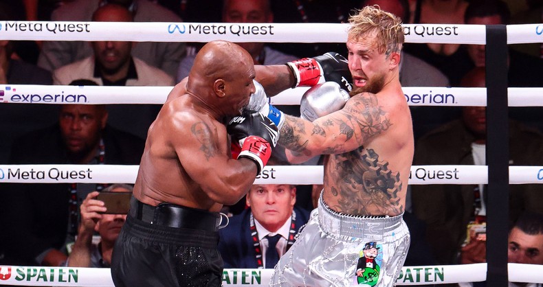 Mike Tyson v Jake Paul