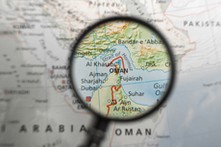 Ropa i LNG z Bliskiego Wschodu: Chiny negocjują z Iranem dostęp przez cieśninę Ormuz