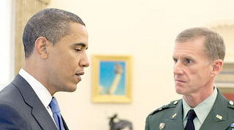 Beszólt a tábornok, Obama kirúgta 