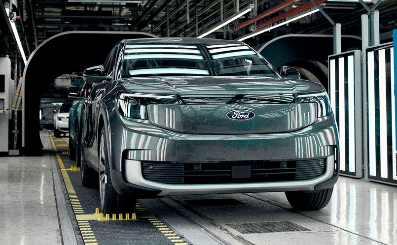 Nowy Ford Explorer