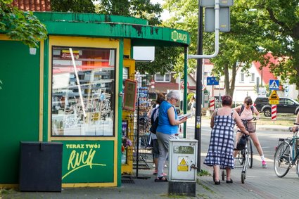 W kioskach Ruchu kupowaliśmy gazety. Teraz będzie pizza