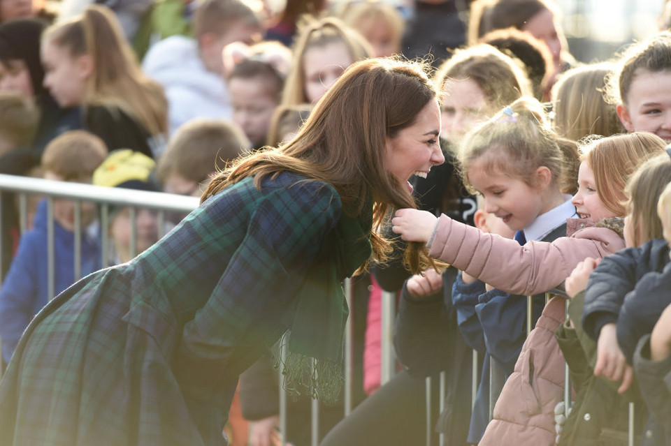 Kate Middleton i Meghan Markle w takich samych stylizacjach