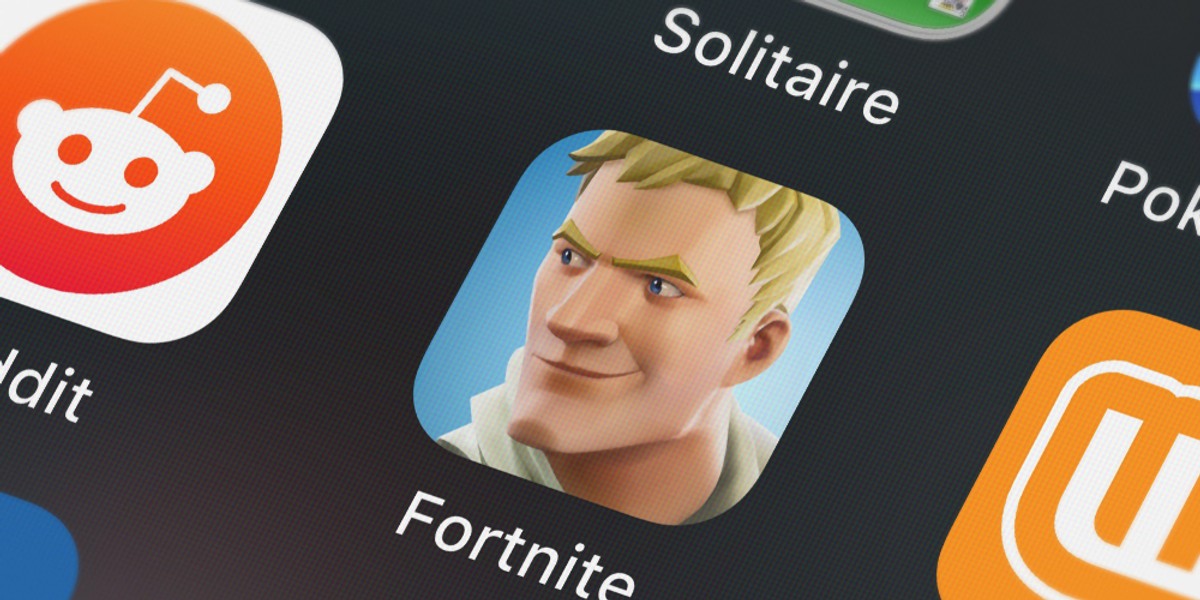 Apple ma za sobą dobry okres pod względem ściągniętych aplikacji. Najpopularniejszym tytułem w App Store w okresie świątecznym była gra "Fortnite". W Nowy Rok padł rekord pobrań z App Store