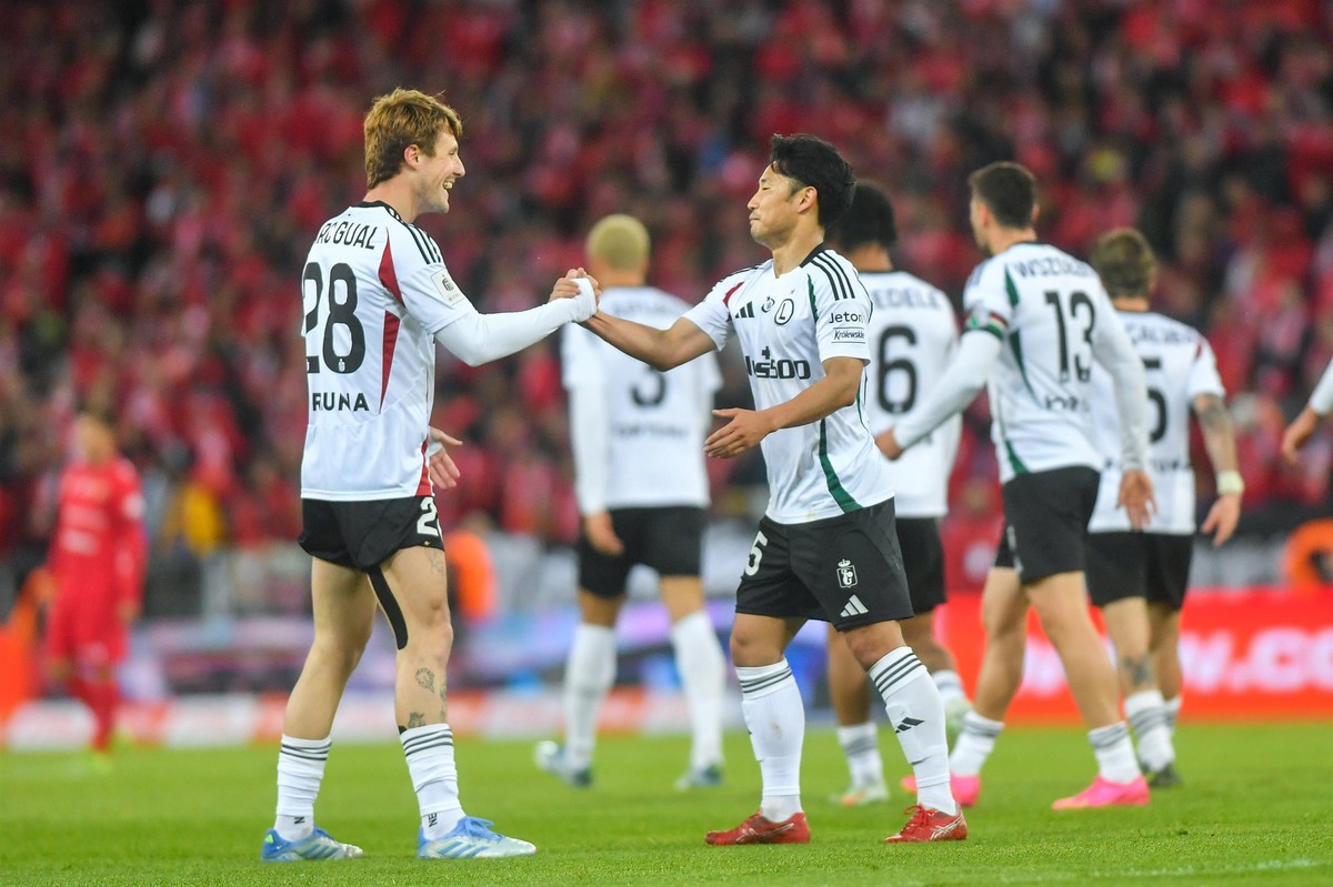 Legia prowadzi z Widzewem. Tak padła bramka. Co za asysta! [WIDEO]