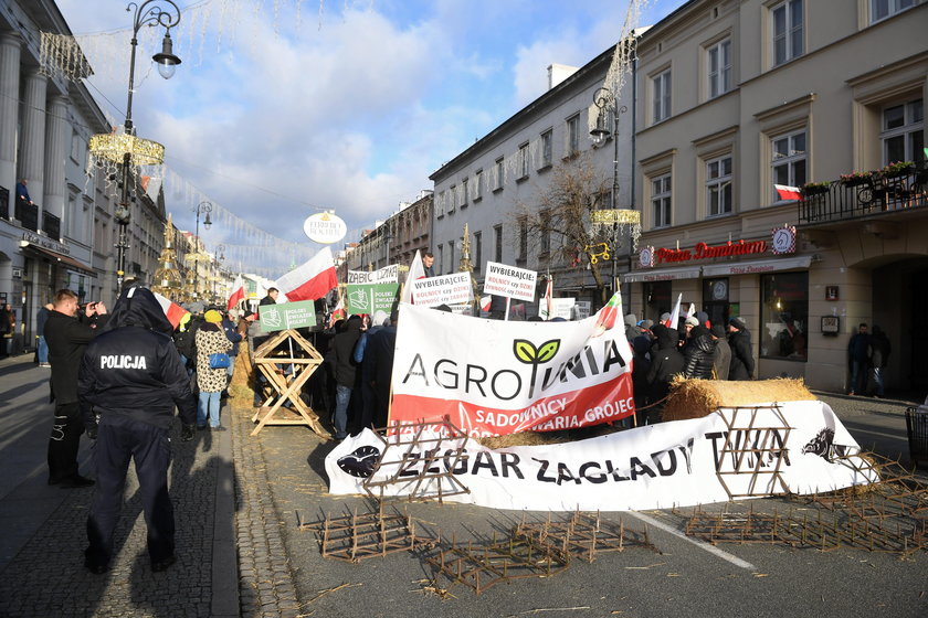 Rolnicy z AGRO Unii zablokowali Nowy Świat