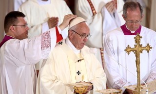 Papież podczas mszy w Centrum św. Jana Pawła II: Jezus pragnie, aby Kościół wychodził w świat w postaci sługi