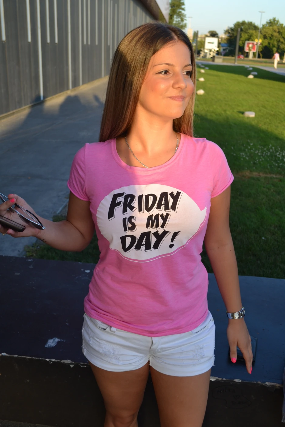 - Smatram da odeća služi kako bi pokazala trenutno emotivno stanje osobe - rekla je studentkinja Ivana Zlatić.