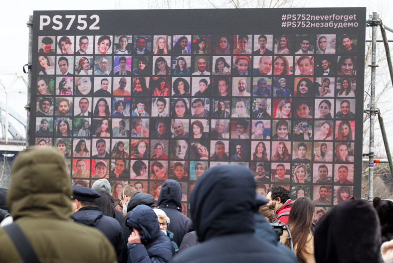 Portrety ofiar lotu 752 (Kijów, Ukraina)