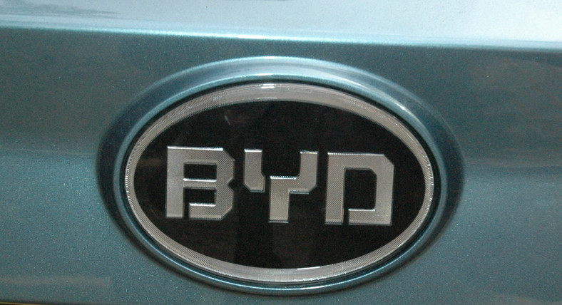 BYD e6