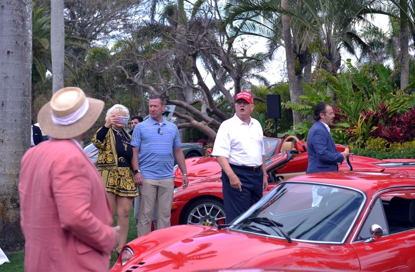 Tramp na Floridi kad je posetom iznenadio posetioce sportskog dešavanja u Mar-a-Lagu