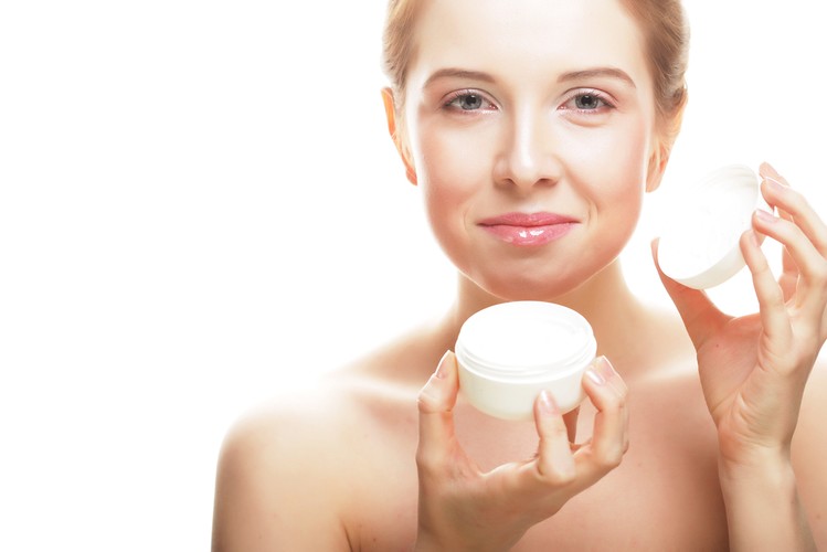 2. Tłustej skóry się nie nawilża