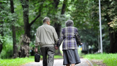 starość emerytura dziadkowie