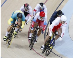 Zieliński szósty w kontrowersyjnym finale keirinu. Wyścig był dwukrotnie przerywany