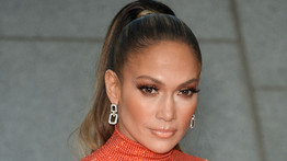 Jennifer Lopez így is dögös! A popdíva lezser öltözékben is szuper szexis – fotók
