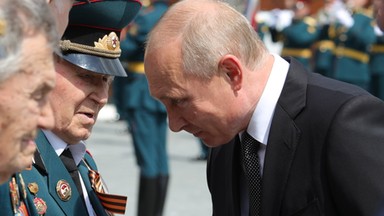 Putin idzie śladami Breżniewa. "Pusty rytuał polityczny czyni Rosjan współodpowiedzialnymi za putinizm"