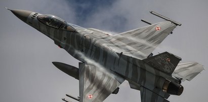 F-16 w tygrysim malowaniu przyleciał na Krzesiny