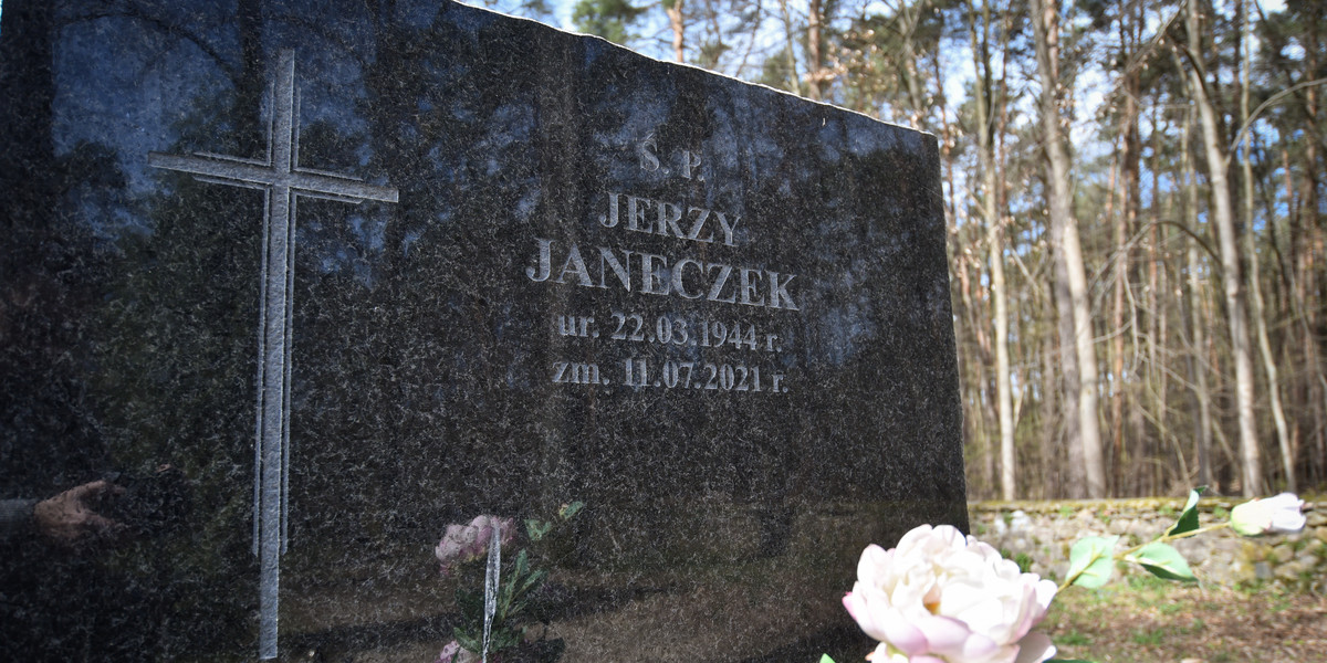 Grób Jerzego Janeczka aktorka znanego z "Samych swoich".