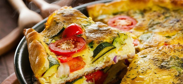 Pyszny obiad na poniedziałek. Podajemy przepis, Ty gotujesz. Frittata z warzywami