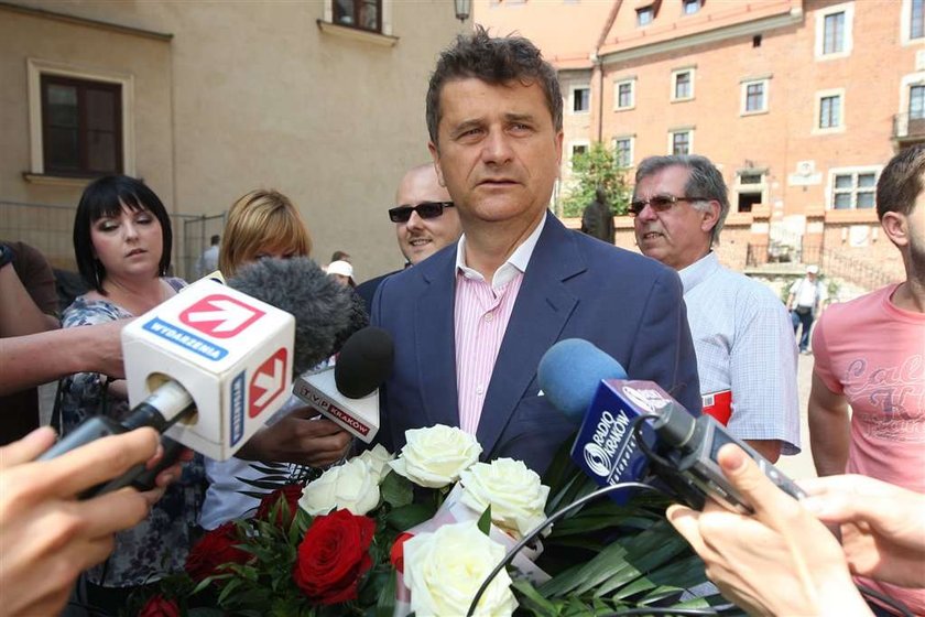 Palikot w krypcie na Wawelu. Nie złożył kwiatów na grobie Kaczyńskich